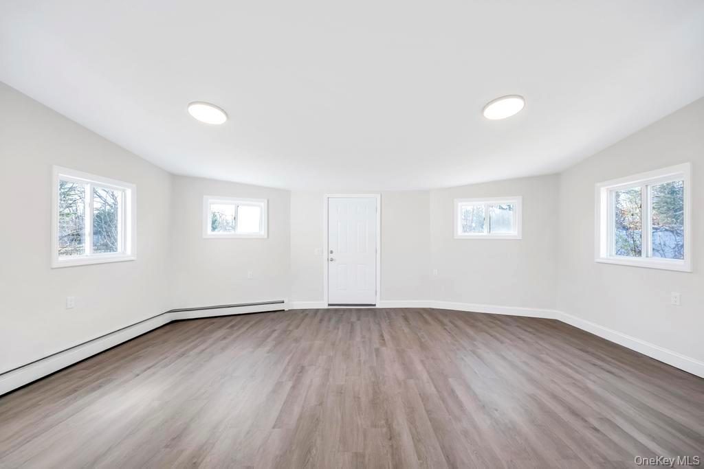 #14 photo, 16 Columbus Avenue, מחוז סאפוק Brentwood , NY 11717