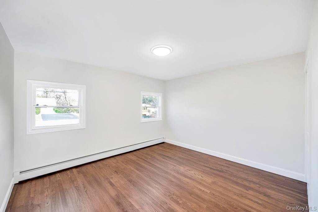 #15 photo, 16 Columbus Avenue, מחוז סאפוק Brentwood , NY 11717