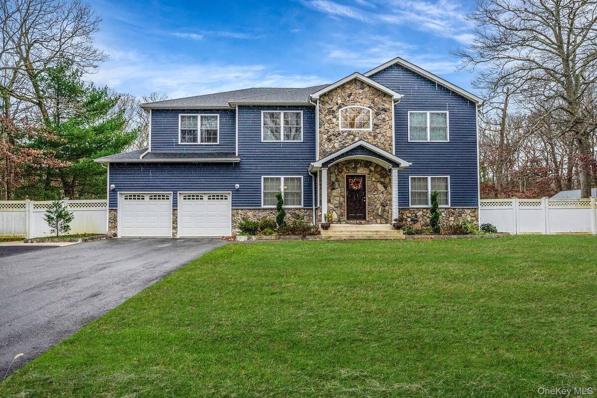 #1 photo, 152 Wood, Centereach , NY 11720