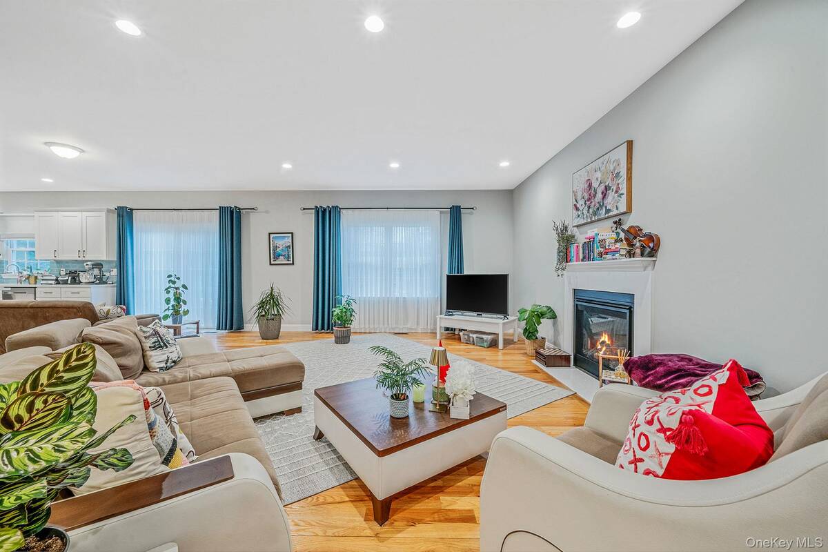 #10 photo, 152 Wood, Centereach , NY 11720