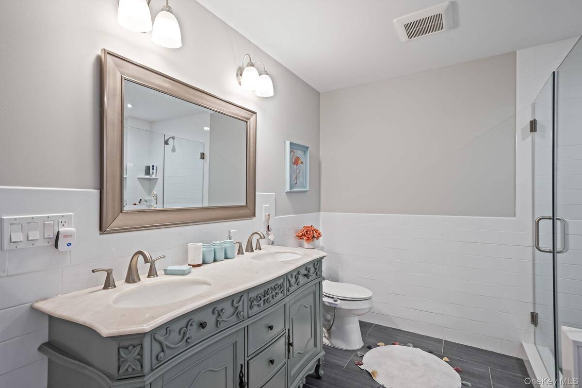 #21 photo, 152 Wood, Centereach , NY 11720