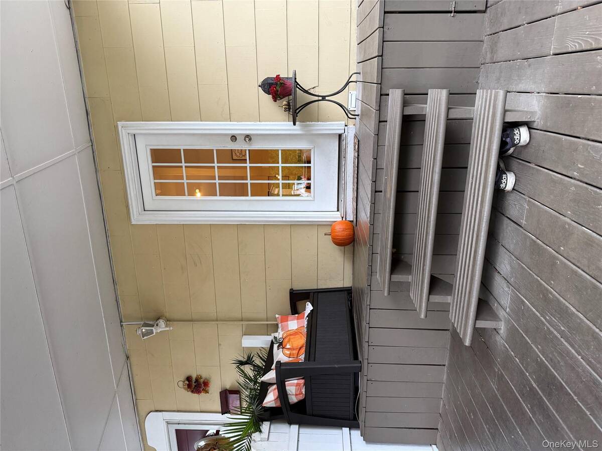 #15 photo, 15 Penn Drive, Smithtown , NY 11787