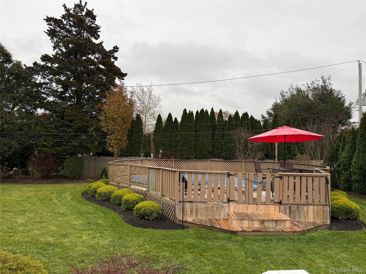 #17 photo, 15 Penn Drive, Smithtown , NY 11787