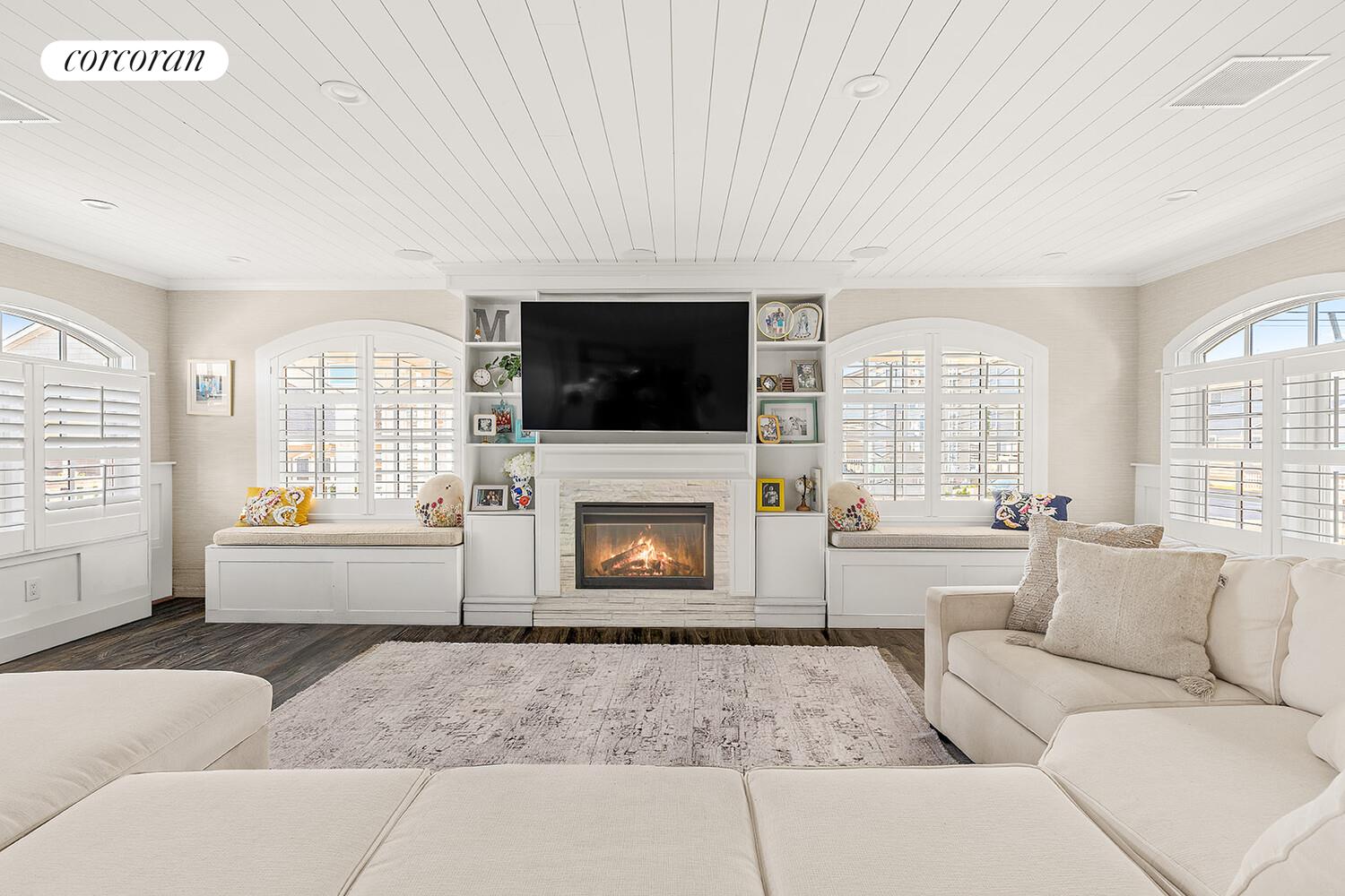 #4 photo, 204-14 7TH Avenue, Breezy Point , NY 11697