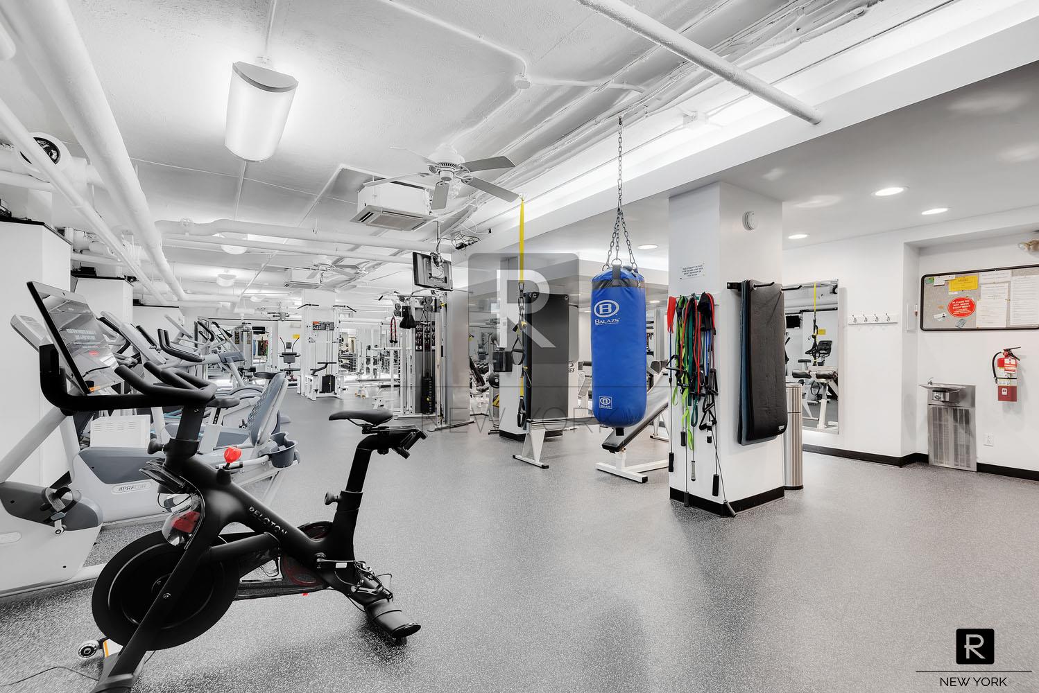 #13 photo, 400 Central Park W, Upper West Side , NY 10025