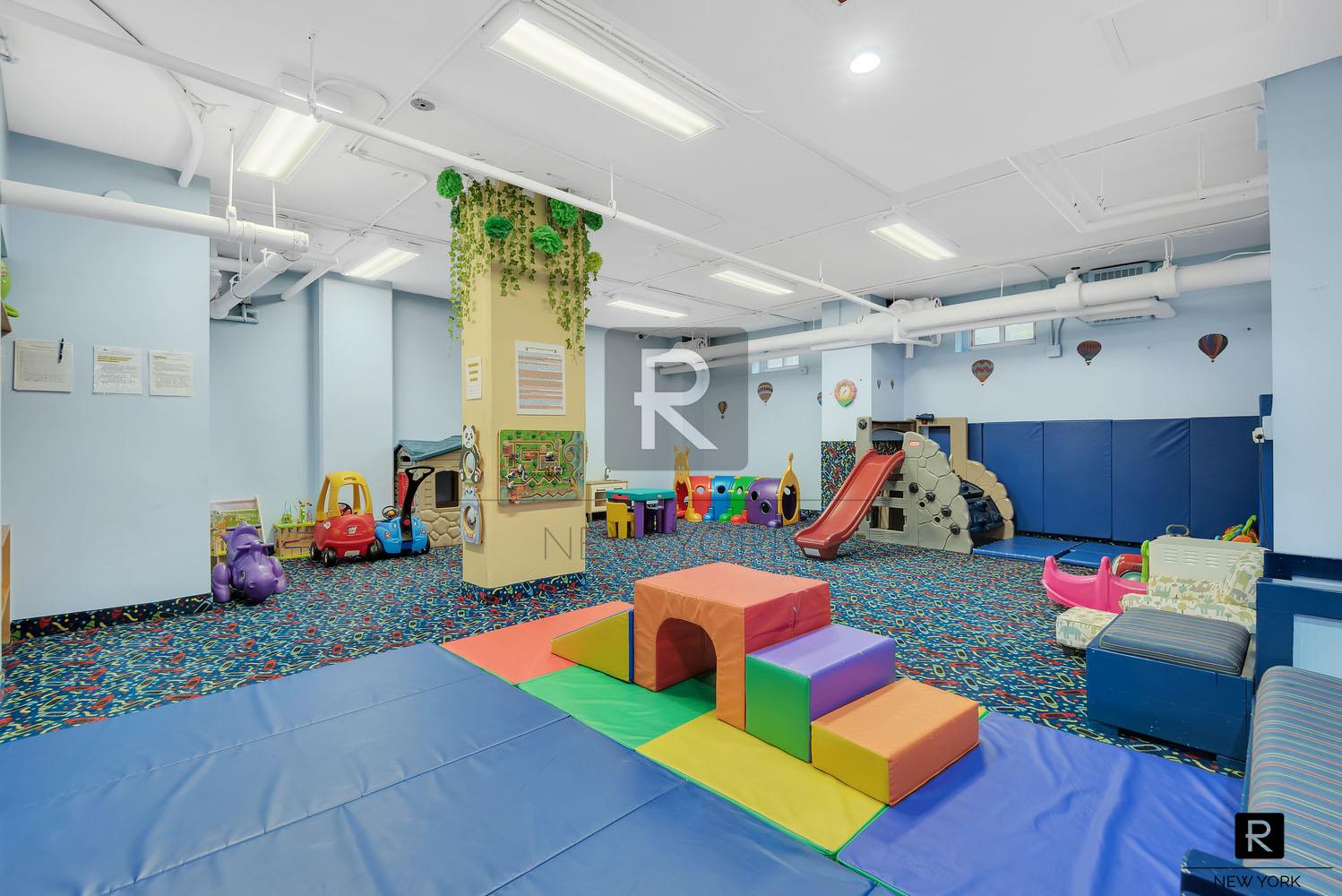 #15 photo, 400 Central Park W, Upper West Side , NY 10025