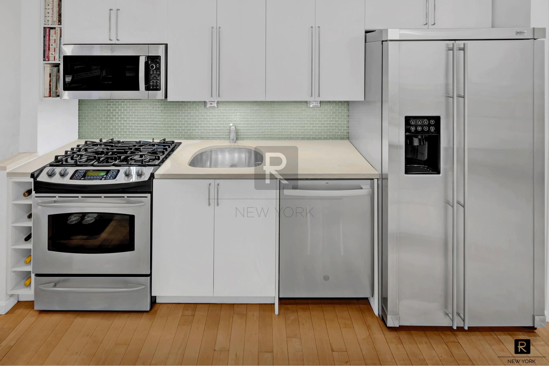 #4 photo, 400 Central Park W, Upper West Side , NY 10025