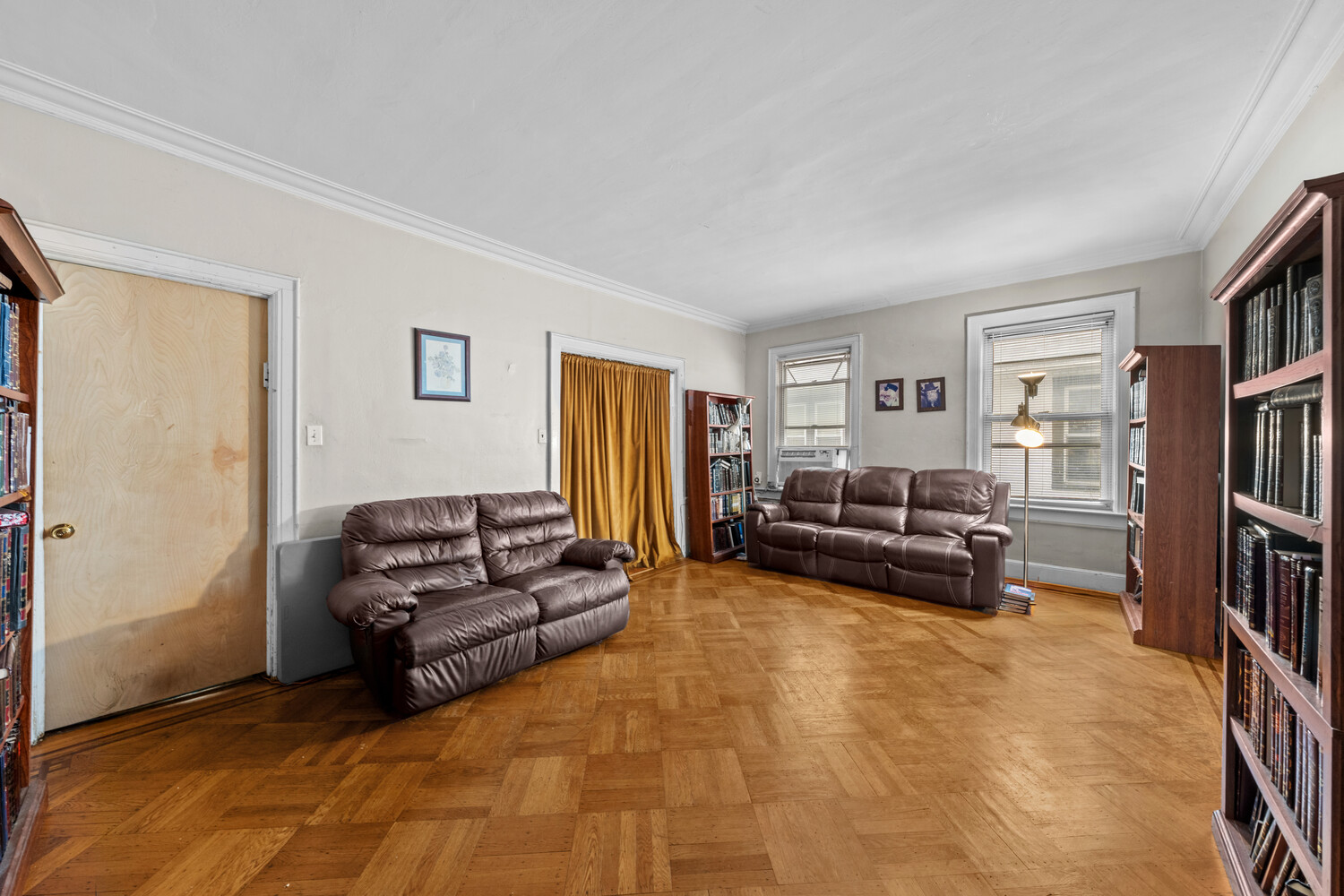 #5 photo, 1074 E 12TH Street, Midwood , NY 11230