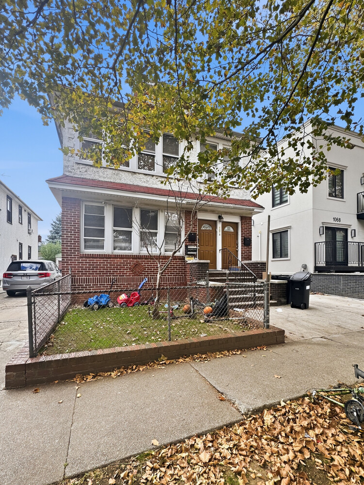 #7 photo, 1074 E 12TH Street, Midwood , NY 11230