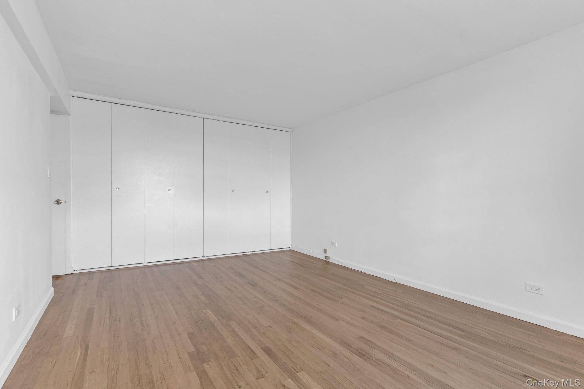 #19 photo, 211-40 18th Avenue, Bayside , NY 10032