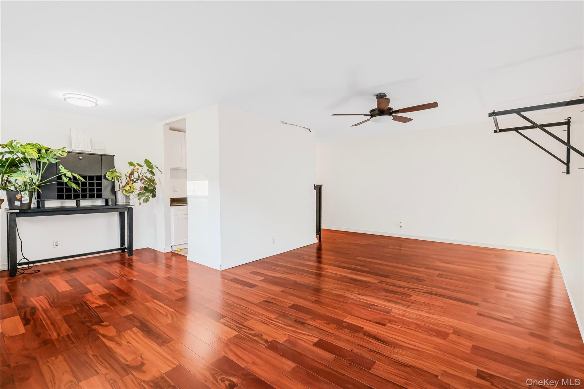 #9 photo, 1300 Midland Avenue, Yonkers , NY 10704