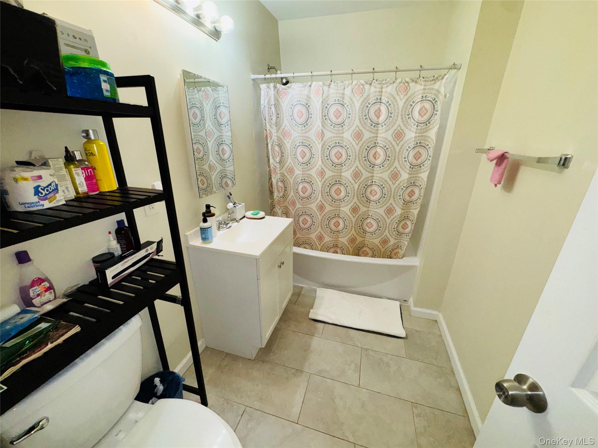 #18 photo, 10 Heritage Drive, New City , NY 10956