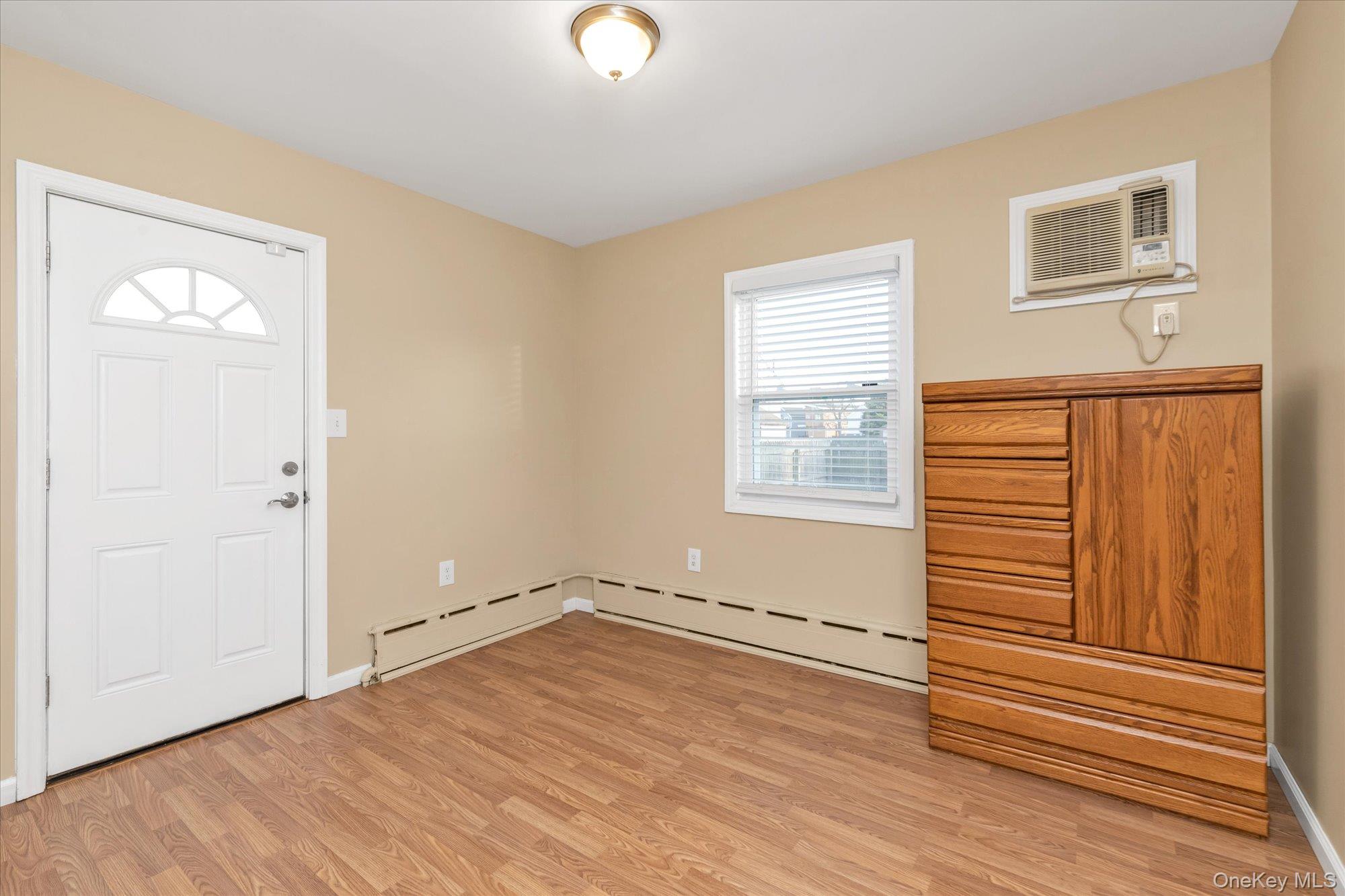 #11 photo, 31 Piave Terrace, Lindenhurst , NY 11757