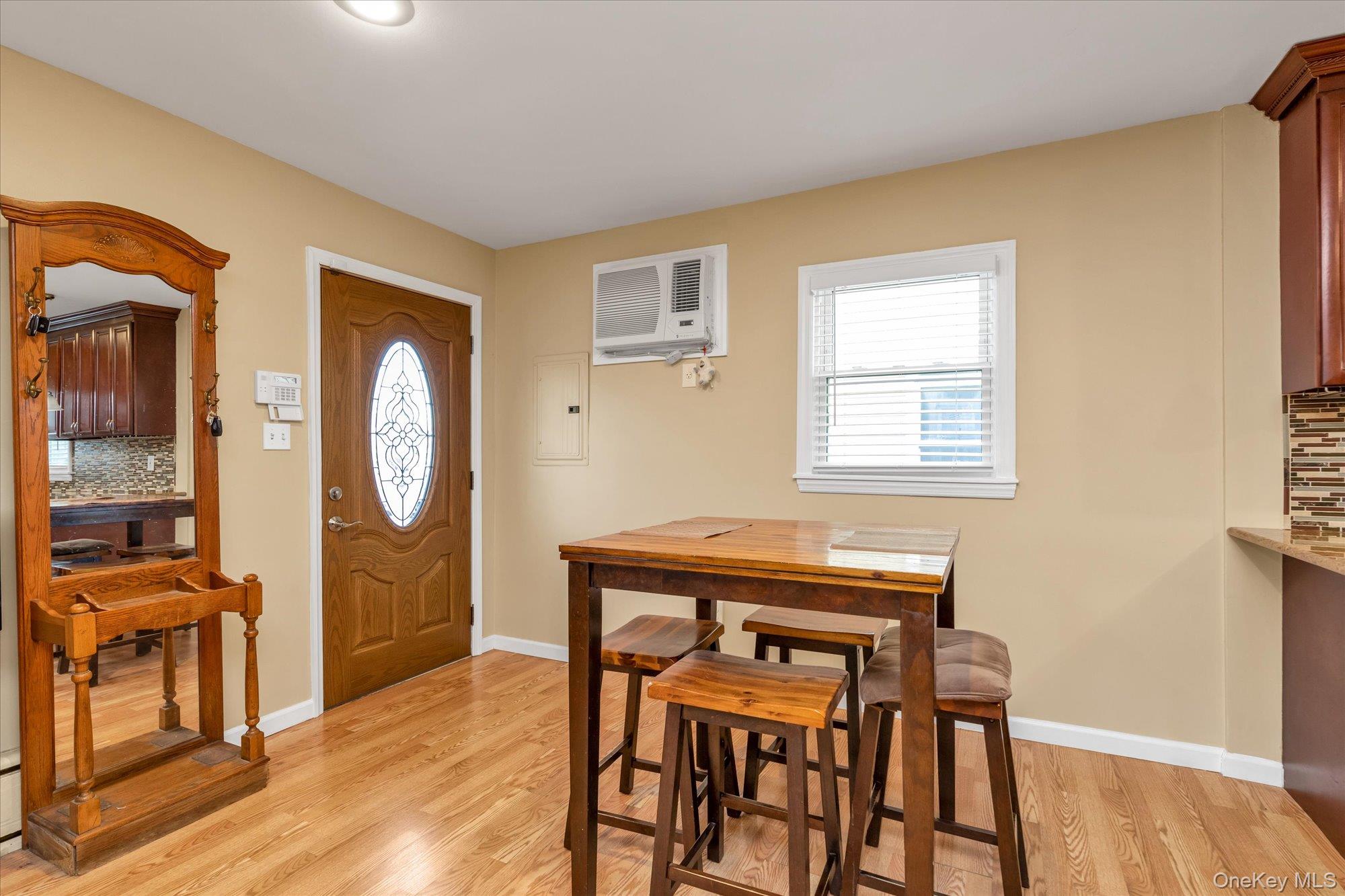 #5 photo, 31 Piave Terrace, Lindenhurst , NY 11757