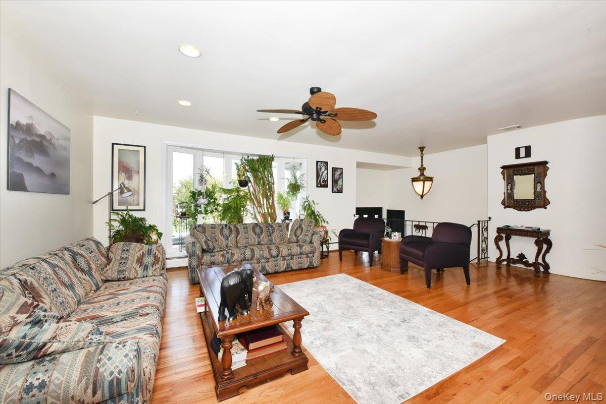 #9 photo, 3106 Clubhouse Road, Нассау ‖ Merrick , NY 11566