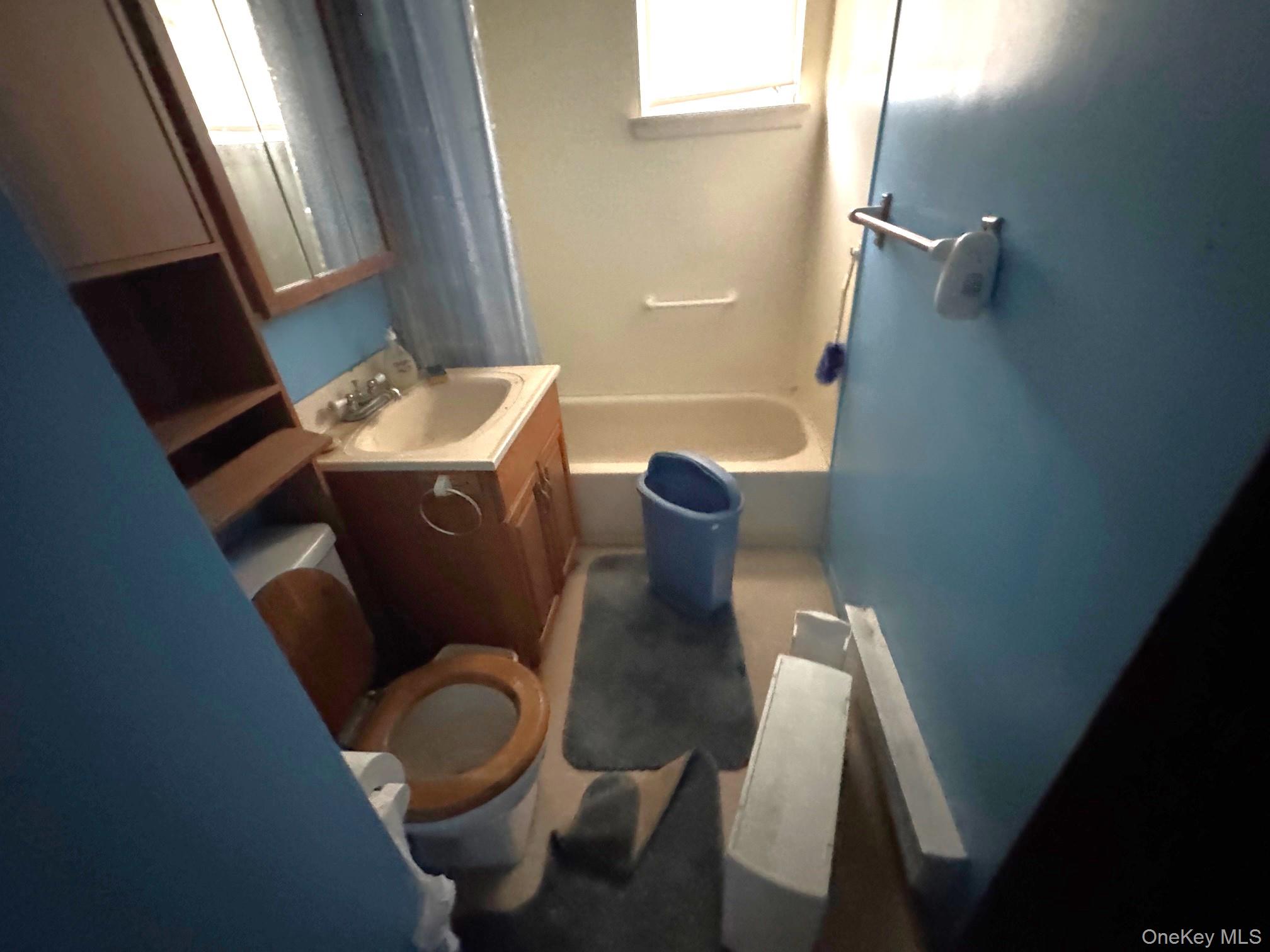 #7 photo, 1000 9th Street, सफ़ोक काउंटी Greenport , NY 11944