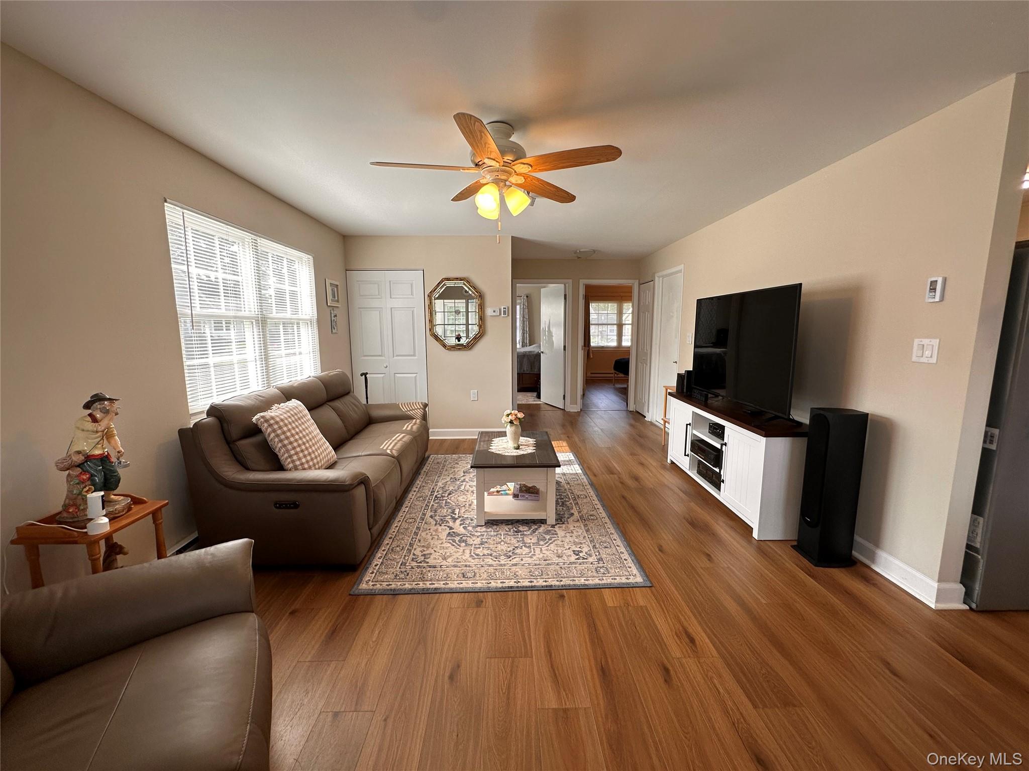 #5 photo, 276 Berwick Court, 롱 아일랜드 Ridge , NY 11961