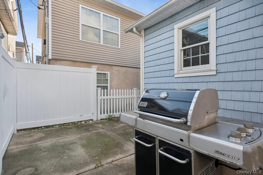 #15 photo, 76 Vermont, Long Beach , NY 11561