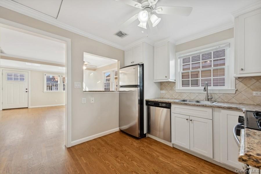 #7 photo, 76 Vermont, Long Beach , NY 11561