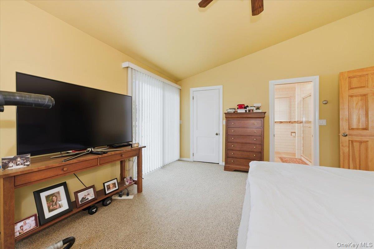 #11 photo, 26 Carman Avenue, מחוז נסאו Cedarhurst , NY 11516