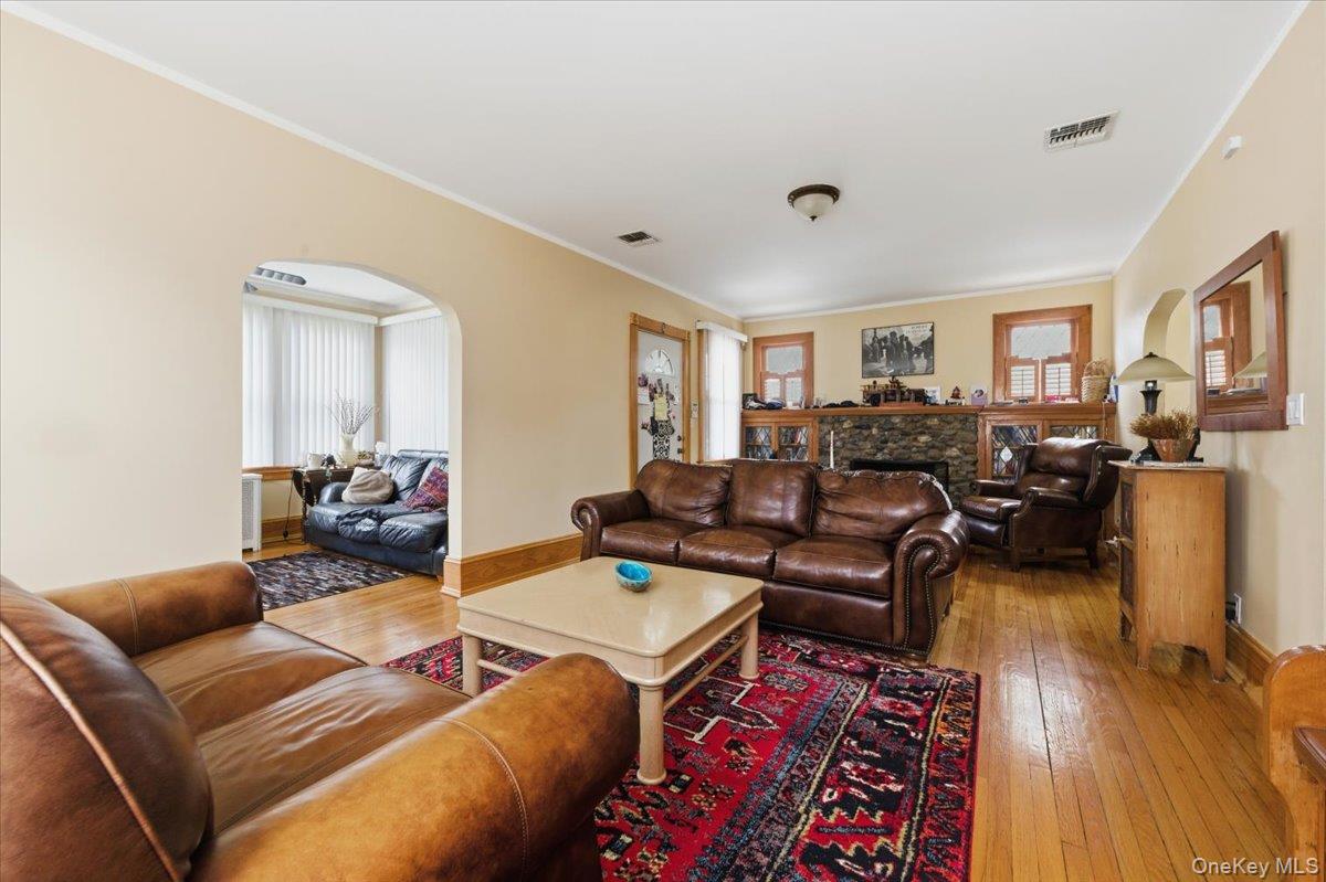 #5 photo, 26 Carman Avenue, מחוז נסאו Cedarhurst , NY 11516