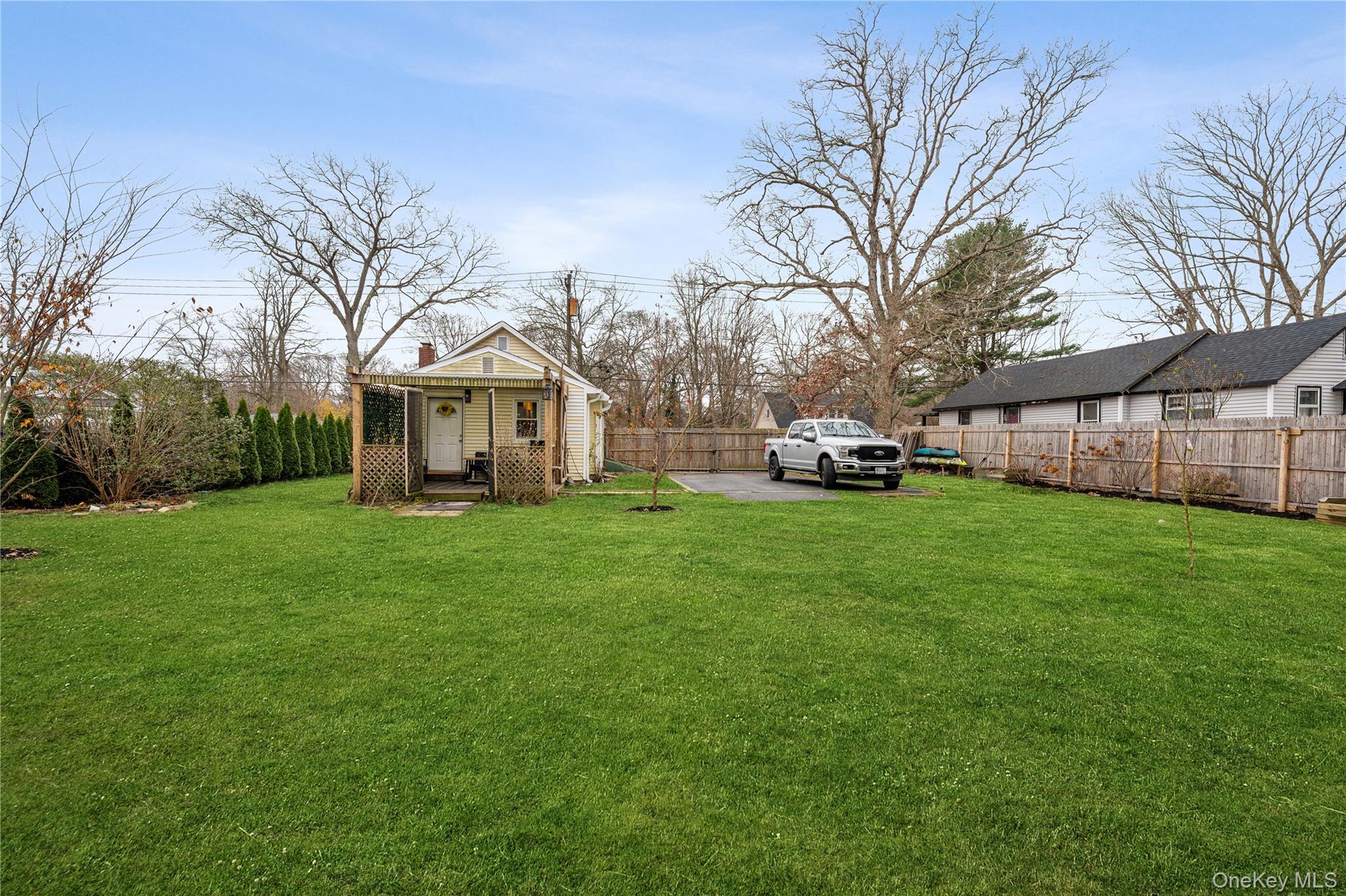 #17 photo, 155 Patchogue Avenue, 롱 아일랜드 Mastic , NY 11950