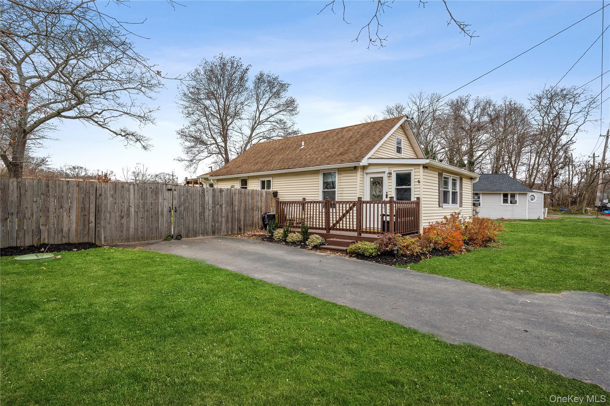 #2 photo, 155 Patchogue Avenue, 롱 아일랜드 Mastic , NY 11950