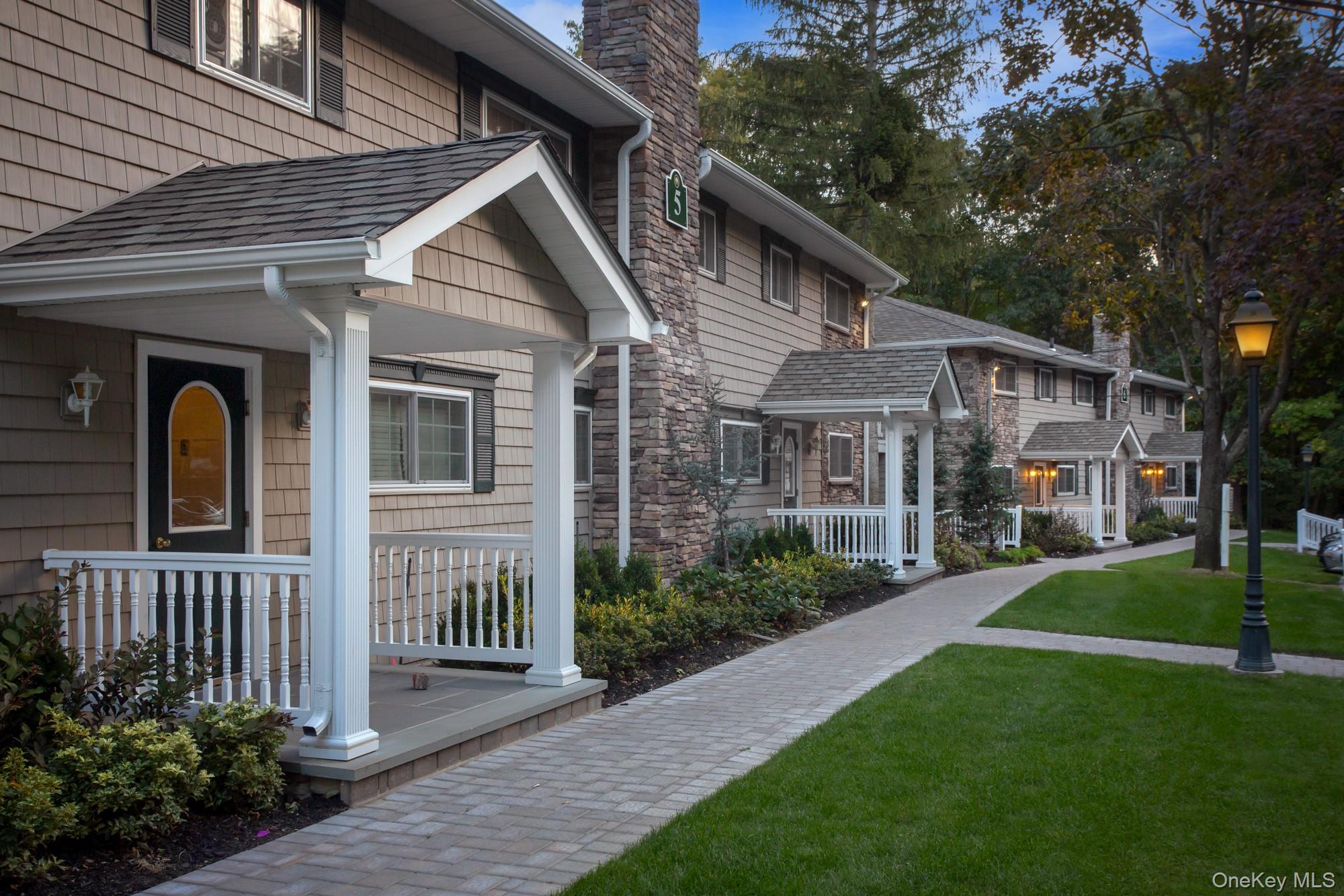 #1 photo, 1-4B Presidents Drive, Port Jefferson , NY 11777