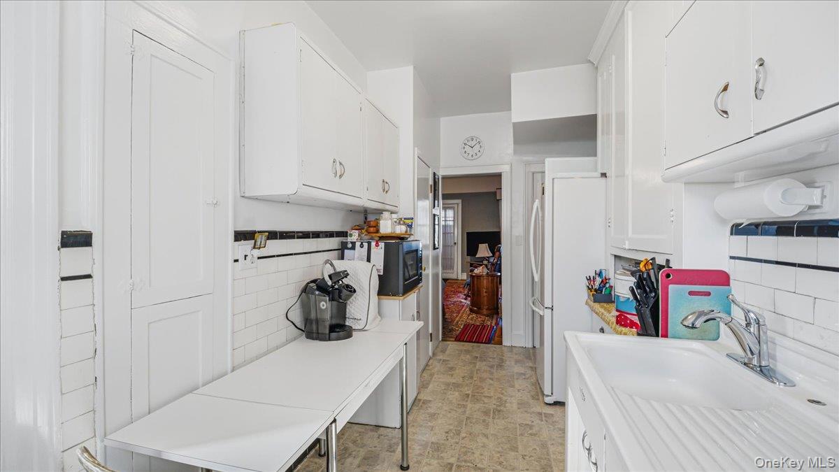 #7 photo, 52-61 66th Street, Maspeth , NY 11378