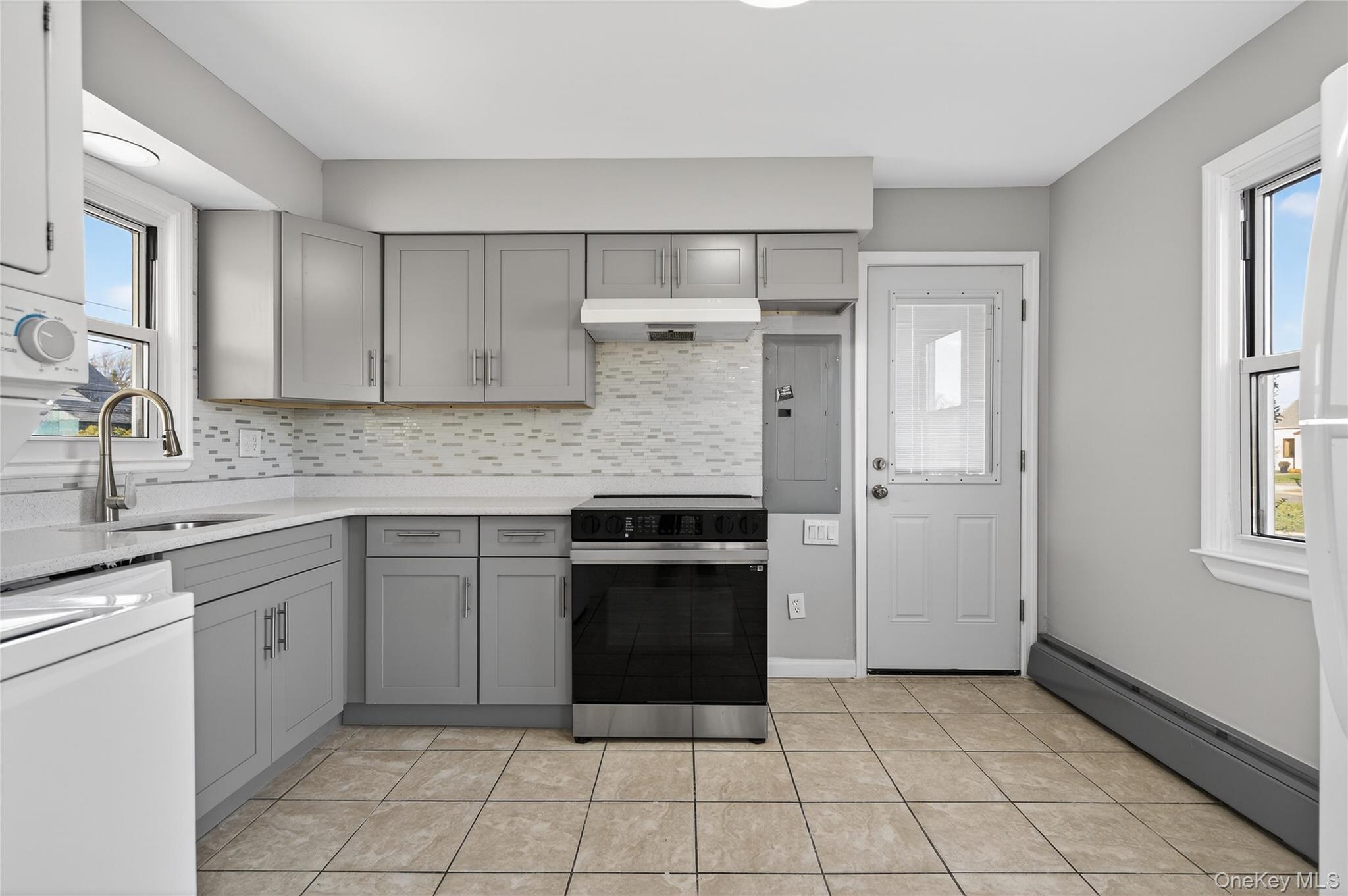 #5 photo, 28 Candle Lane, 长岛 Levittown , NY 11756