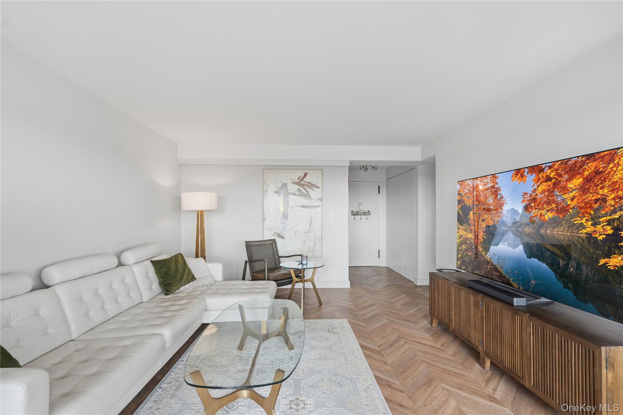 #12 photo, 18-15 215th Street, 皇后区 Bayside , NY 11360