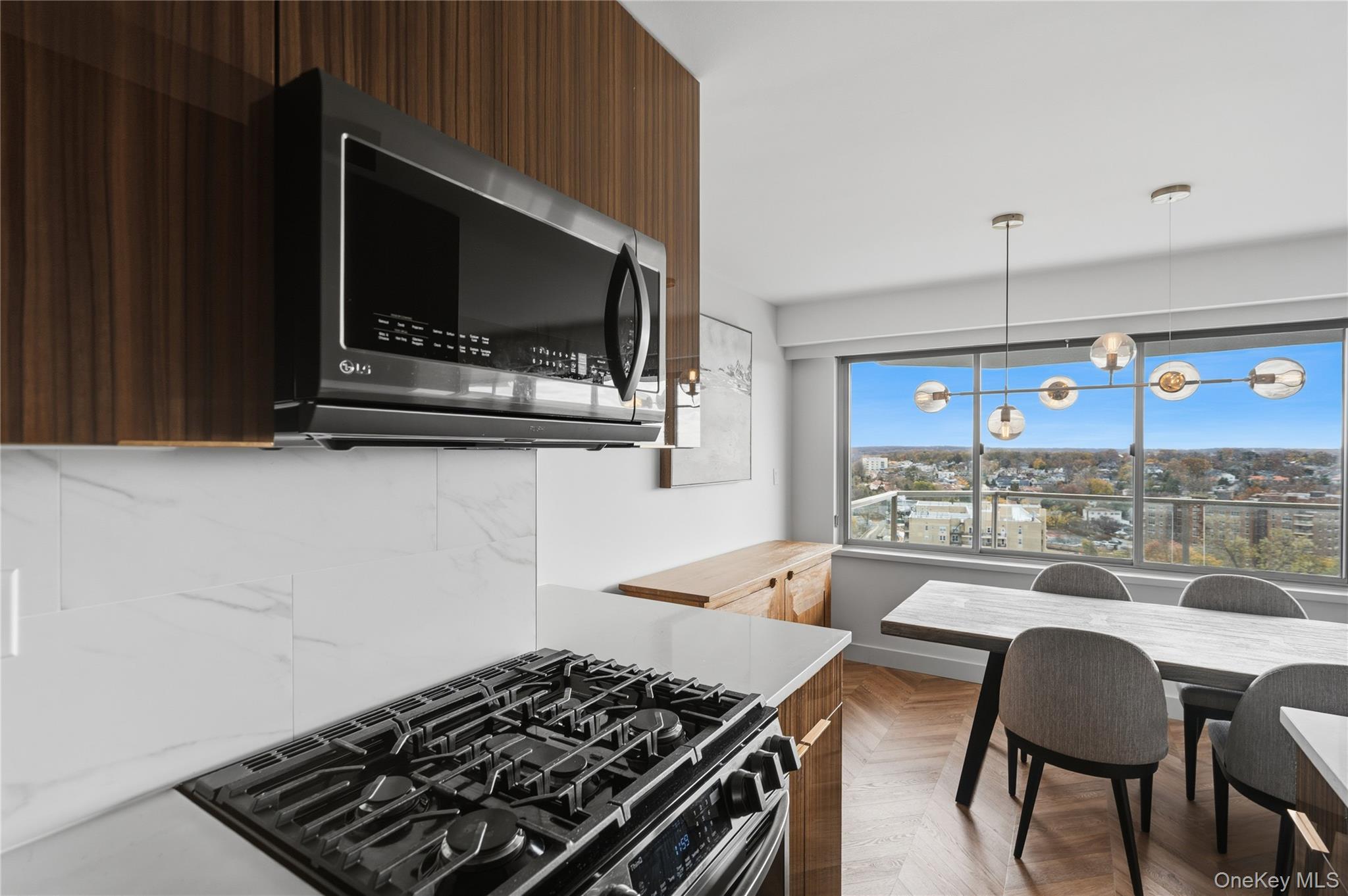 #17 photo, 18-15 215th Street, 皇后区 Bayside , NY 11360