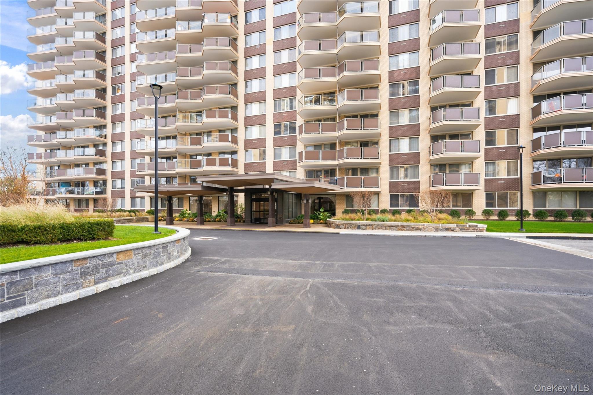 #3 photo, 18-15 215th Street, 皇后区 Bayside , NY 11360