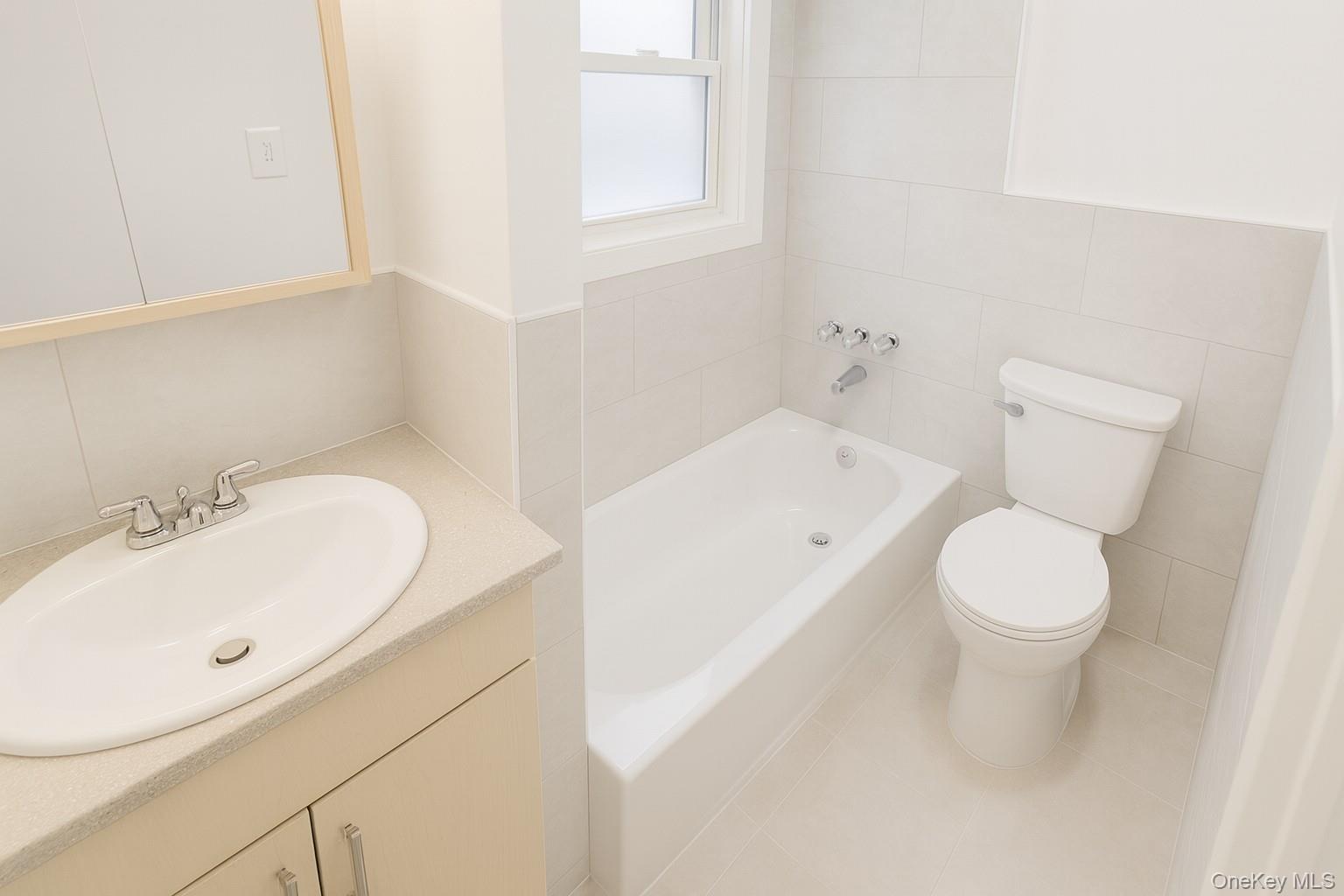 #7 photo, 540 E State Street, Long Beach , NY 11561