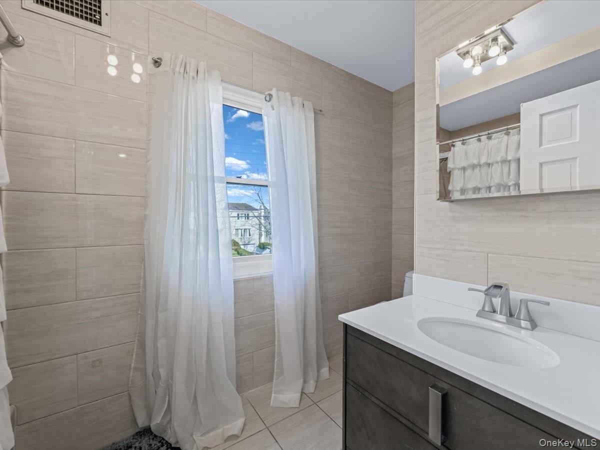 #14 photo, 16 Wooleys Lane, नासाउ काउंटी Great Neck , NY 11023