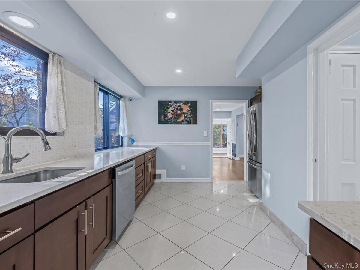 #8 photo, 16 Wooleys Lane, नासाउ काउंटी Great Neck , NY 11023