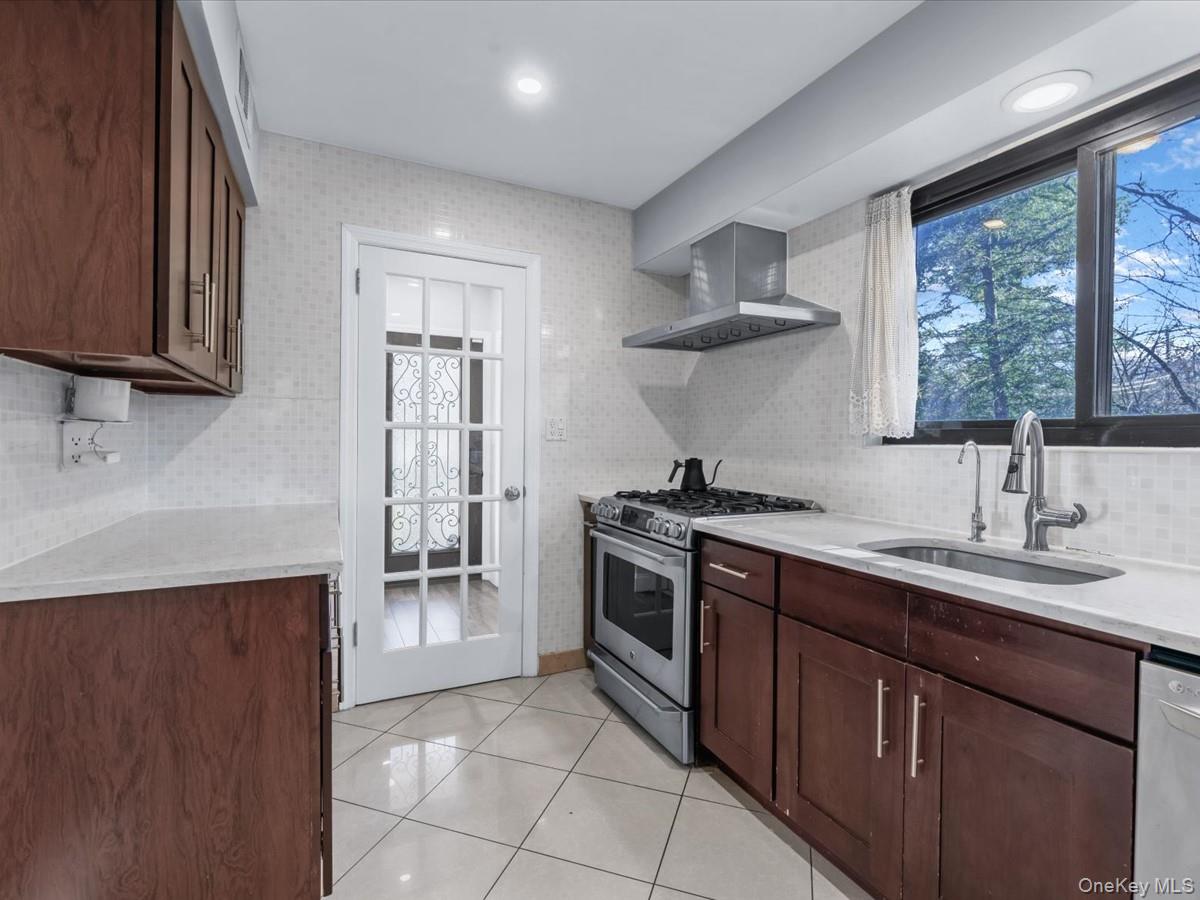 #9 photo, 16 Wooleys Lane, नासाउ काउंटी Great Neck , NY 11023