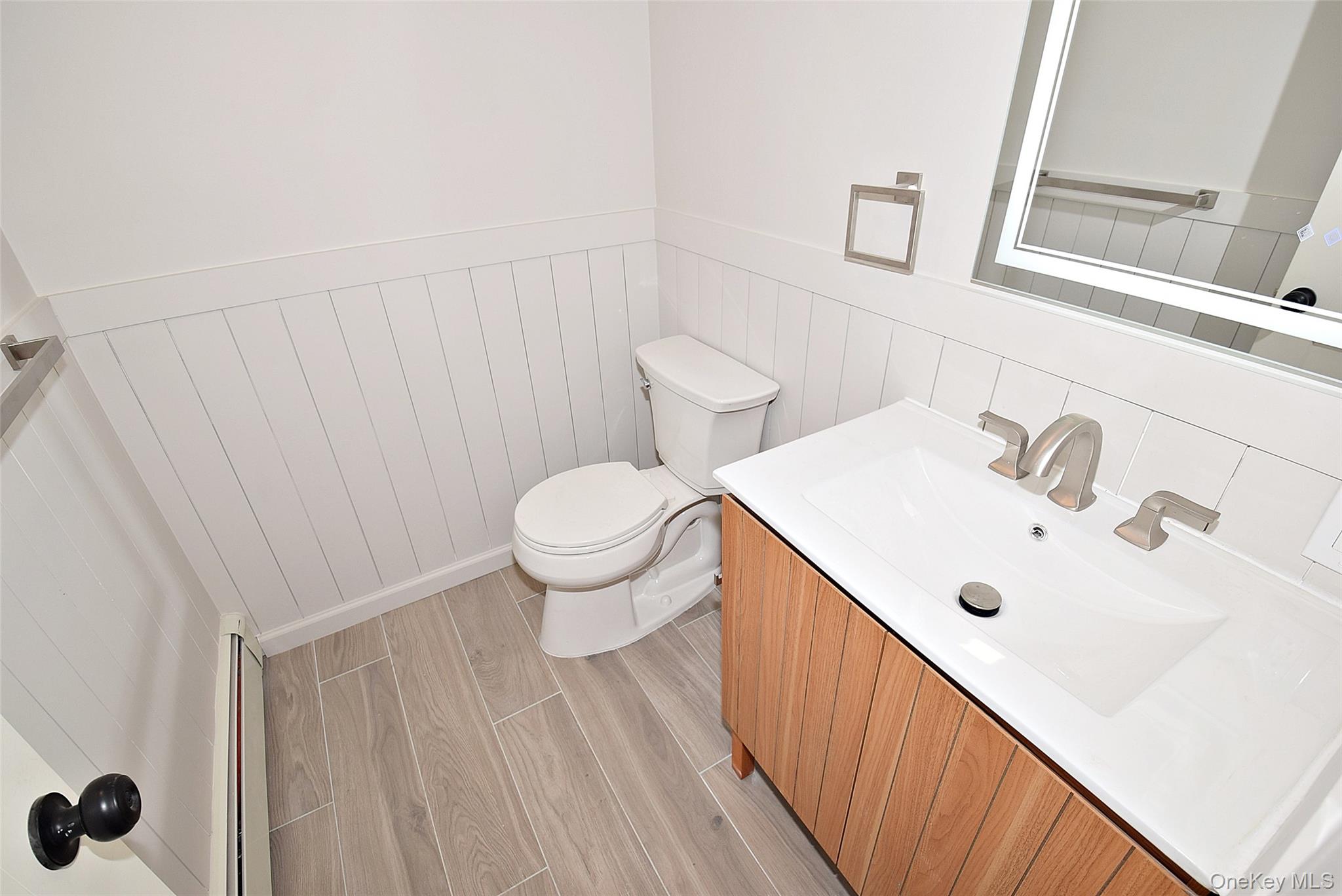 #12 photo, 371 Oceanside Street, সাফোক কাউন্টি Islip Terrace , NY 11752