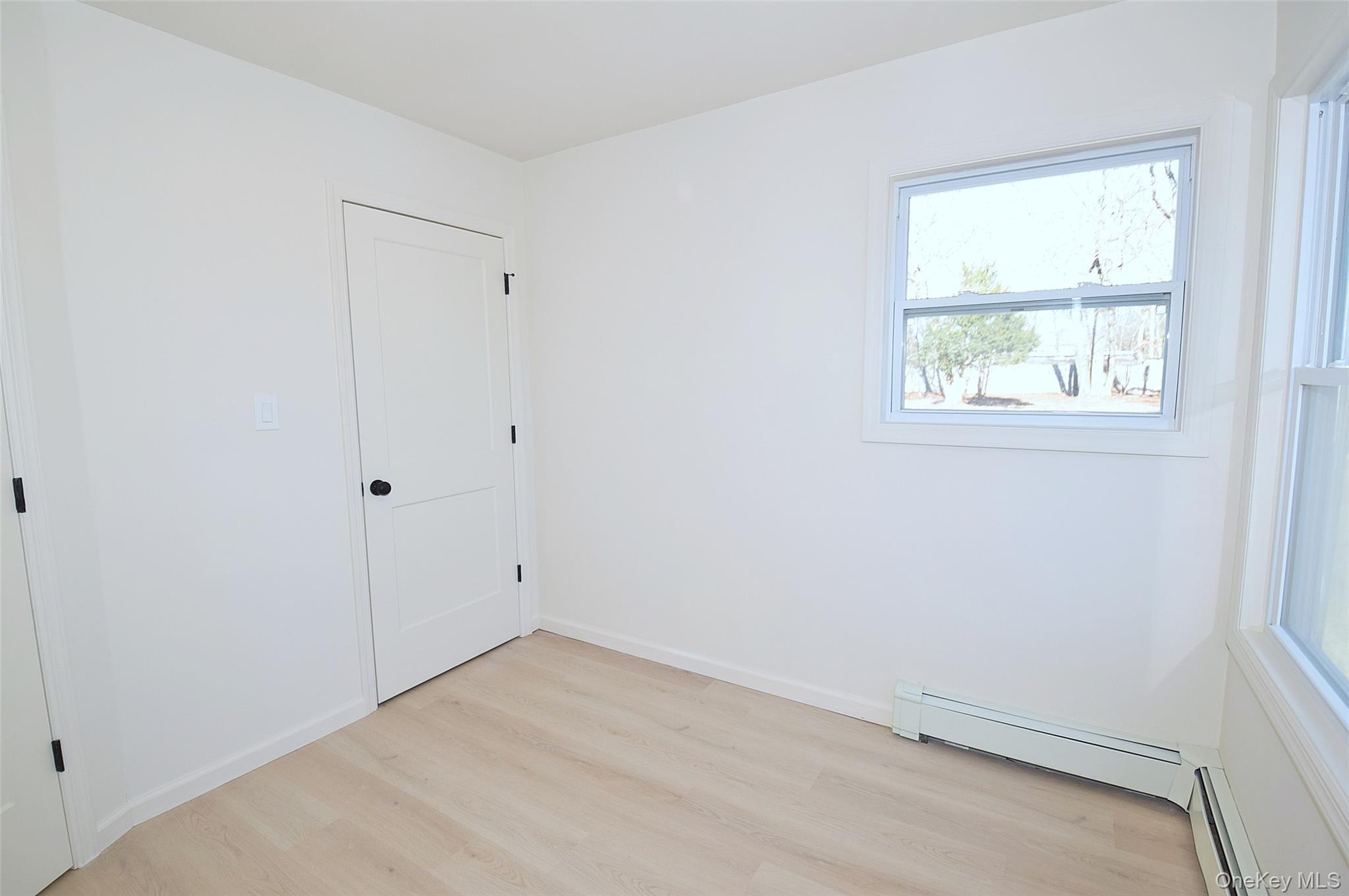 #13 photo, 371 Oceanside Street, সাফোক কাউন্টি Islip Terrace , NY 11752