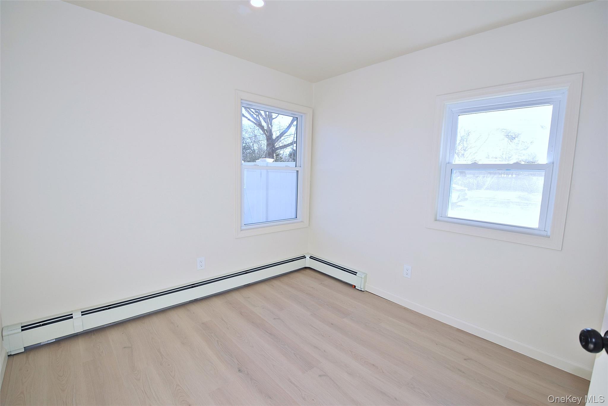 #17 photo, 371 Oceanside Street, সাফোক কাউন্টি Islip Terrace , NY 11752