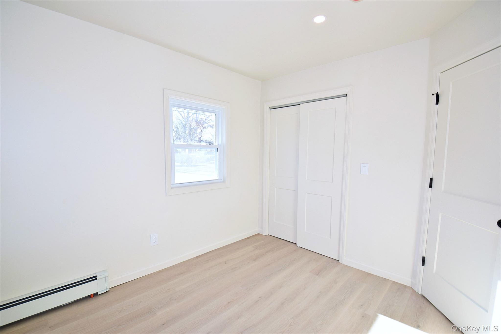 #19 photo, 371 Oceanside Street, সাফোক কাউন্টি Islip Terrace , NY 11752