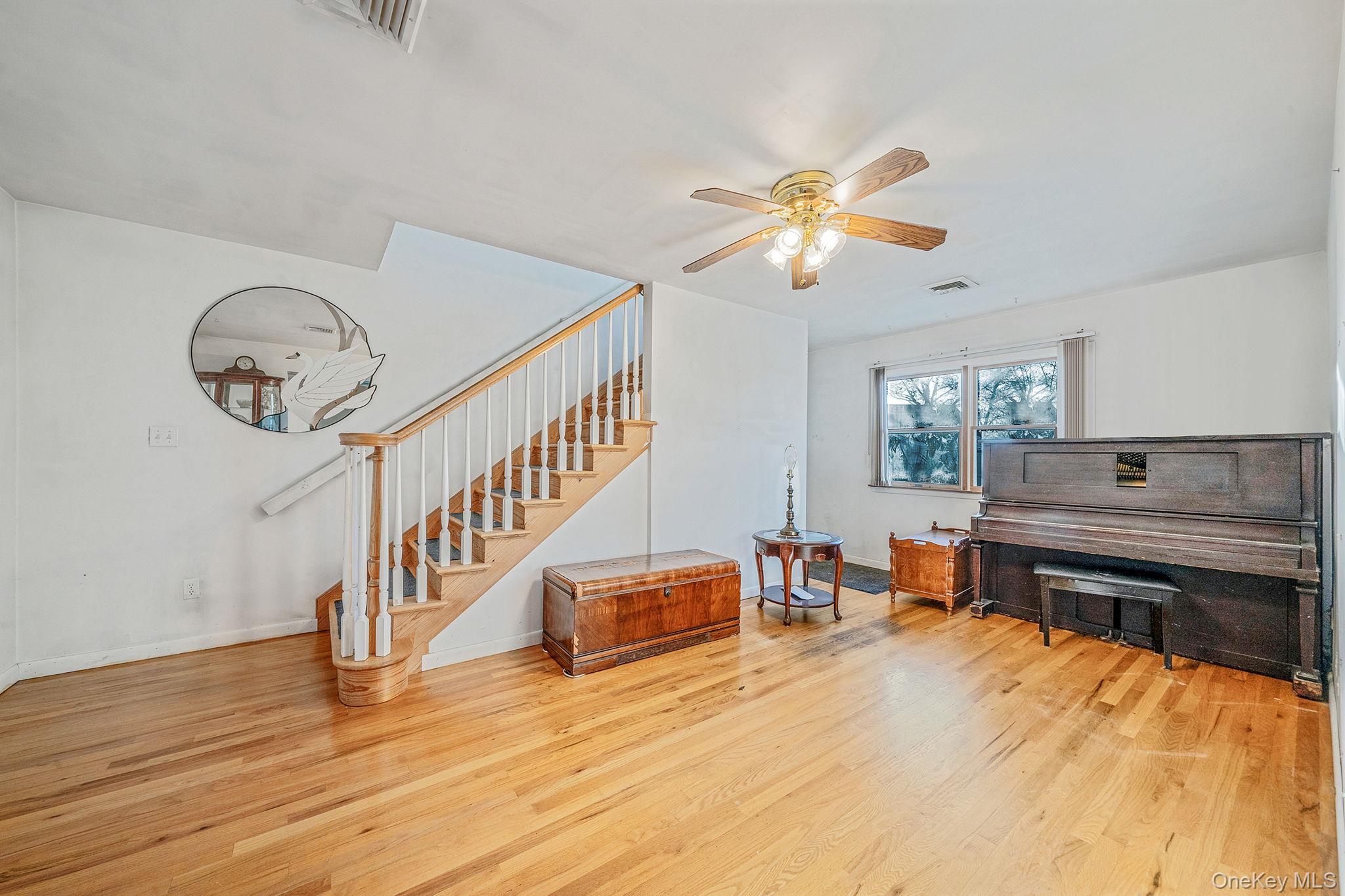 #11 photo, 170 Grand Boulevard, Brentwood , NY 11717