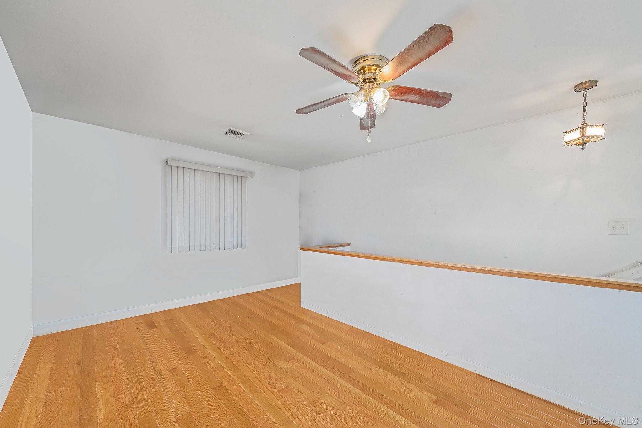 #12 photo, 170 Grand Boulevard, Brentwood , NY 11717