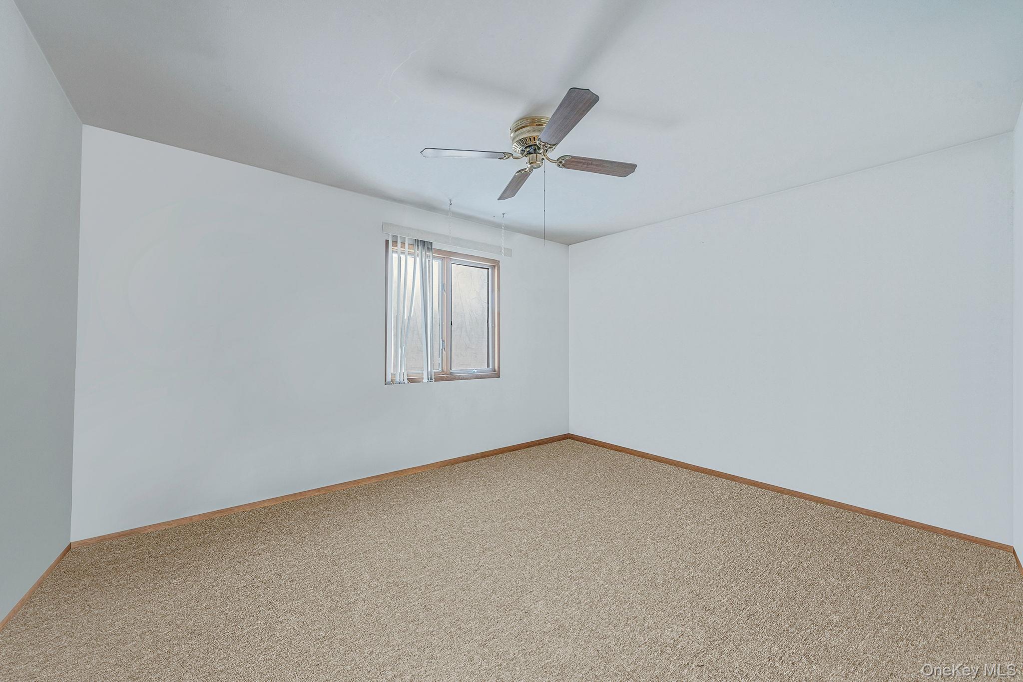 #15 photo, 170 Grand Boulevard, Brentwood , NY 11717