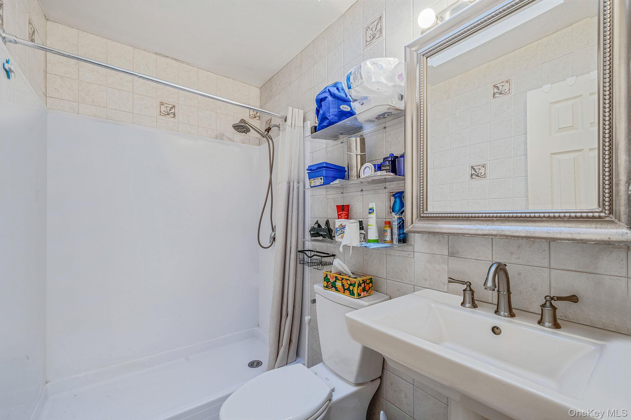 #17 photo, 170 Grand Boulevard, Brentwood , NY 11717