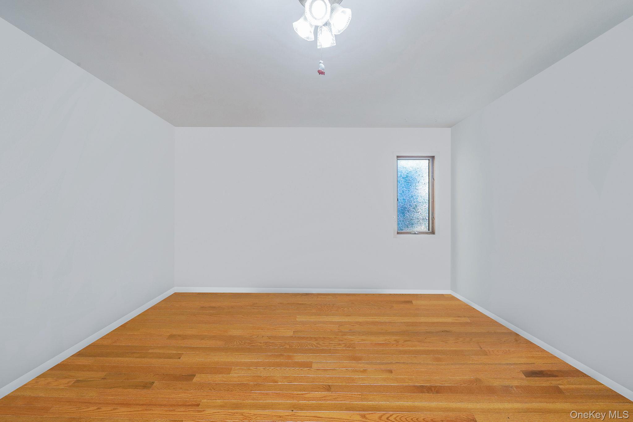 #7 photo, 170 Grand Boulevard, Brentwood , NY 11717