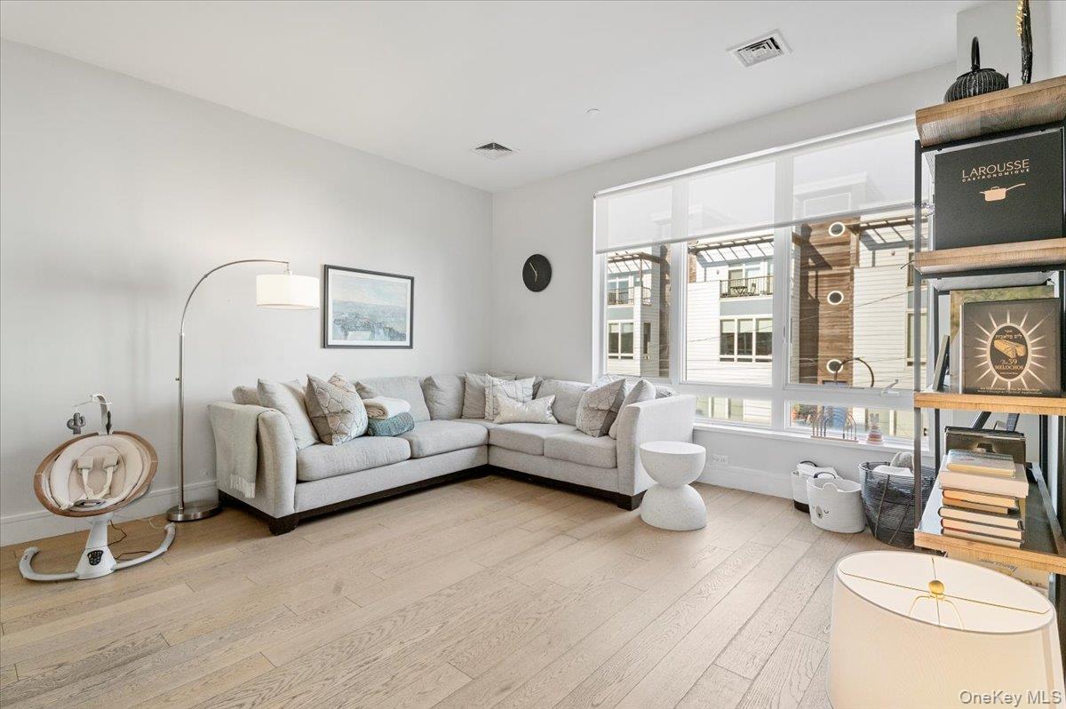 #12 photo, 159 Beach 5th Street, कुईंस Far Rockaway , NY 11691