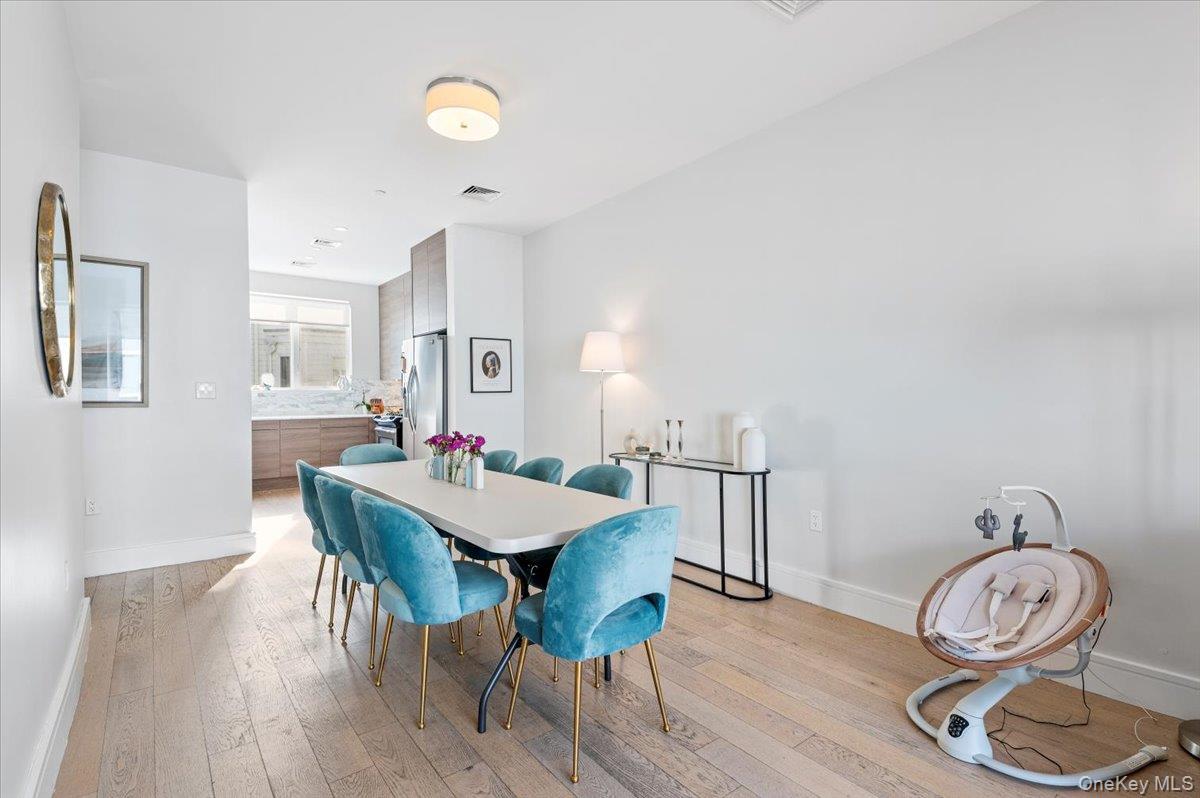 #14 photo, 159 Beach 5th Street, कुईंस Far Rockaway , NY 11691