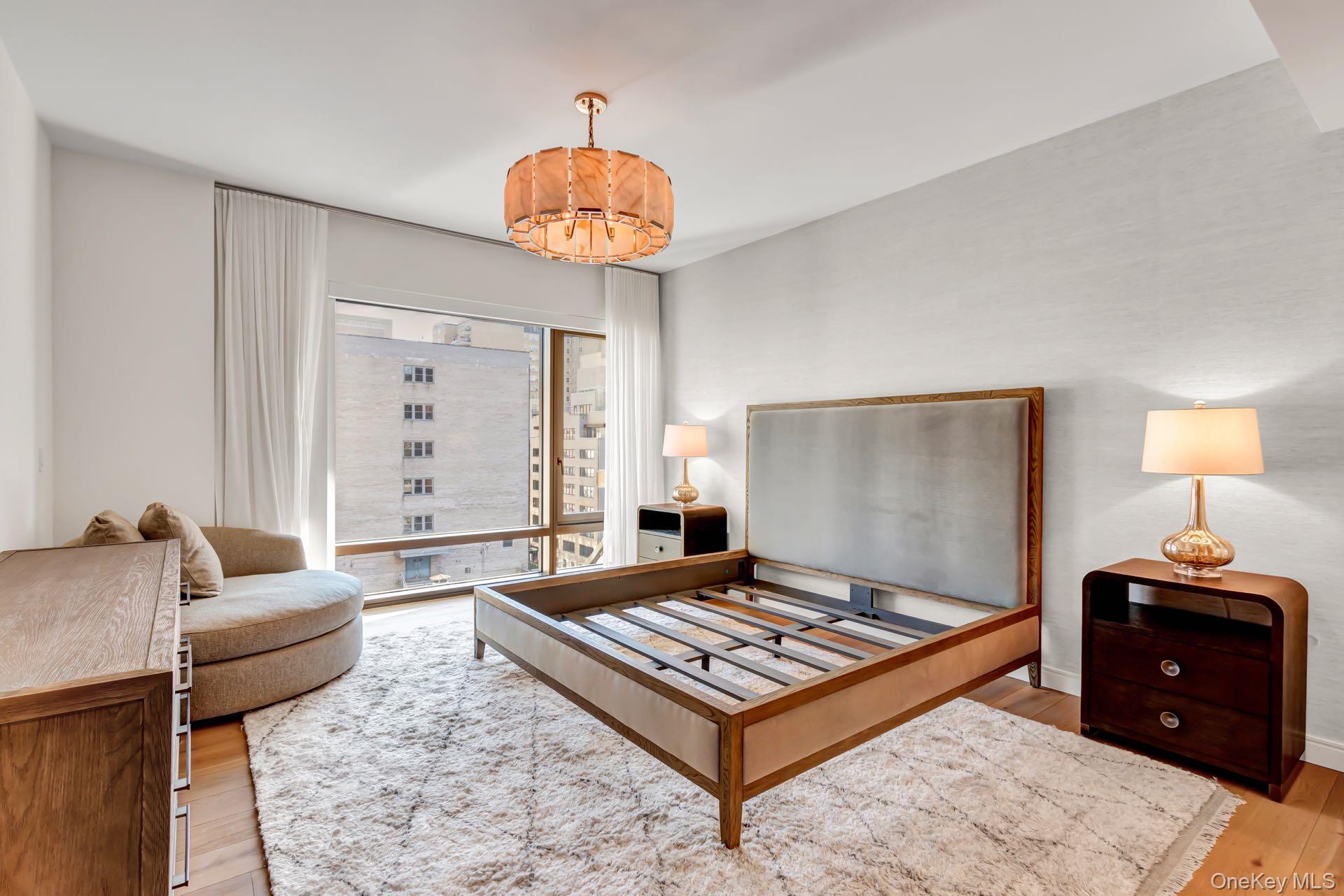 #20 photo, 200 E 21st Street, New York (Manhattan) , NY 10010