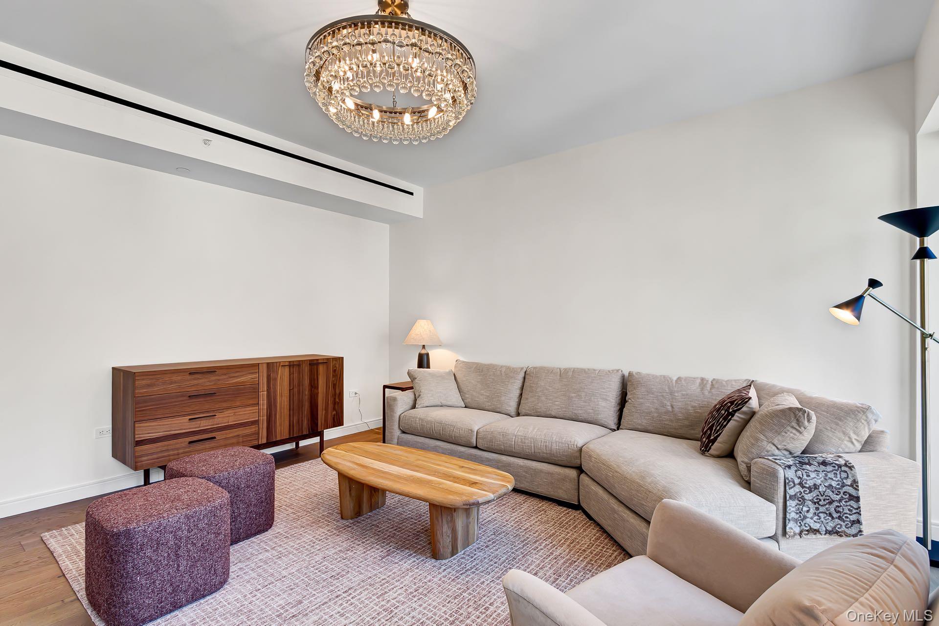 #4 photo, 200 E 21st Street, New York (Manhattan) , NY 10010